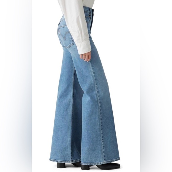 Levi's Women's Flare Jeans in Classic Blue - Picture 7 of 7